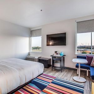 King Room Mobility or hearing accessible